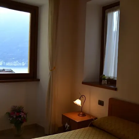 La Cascata Lake Como بيت ضيافة *