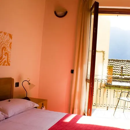Casa de hóspedes La Cascata Lake Como Nesso